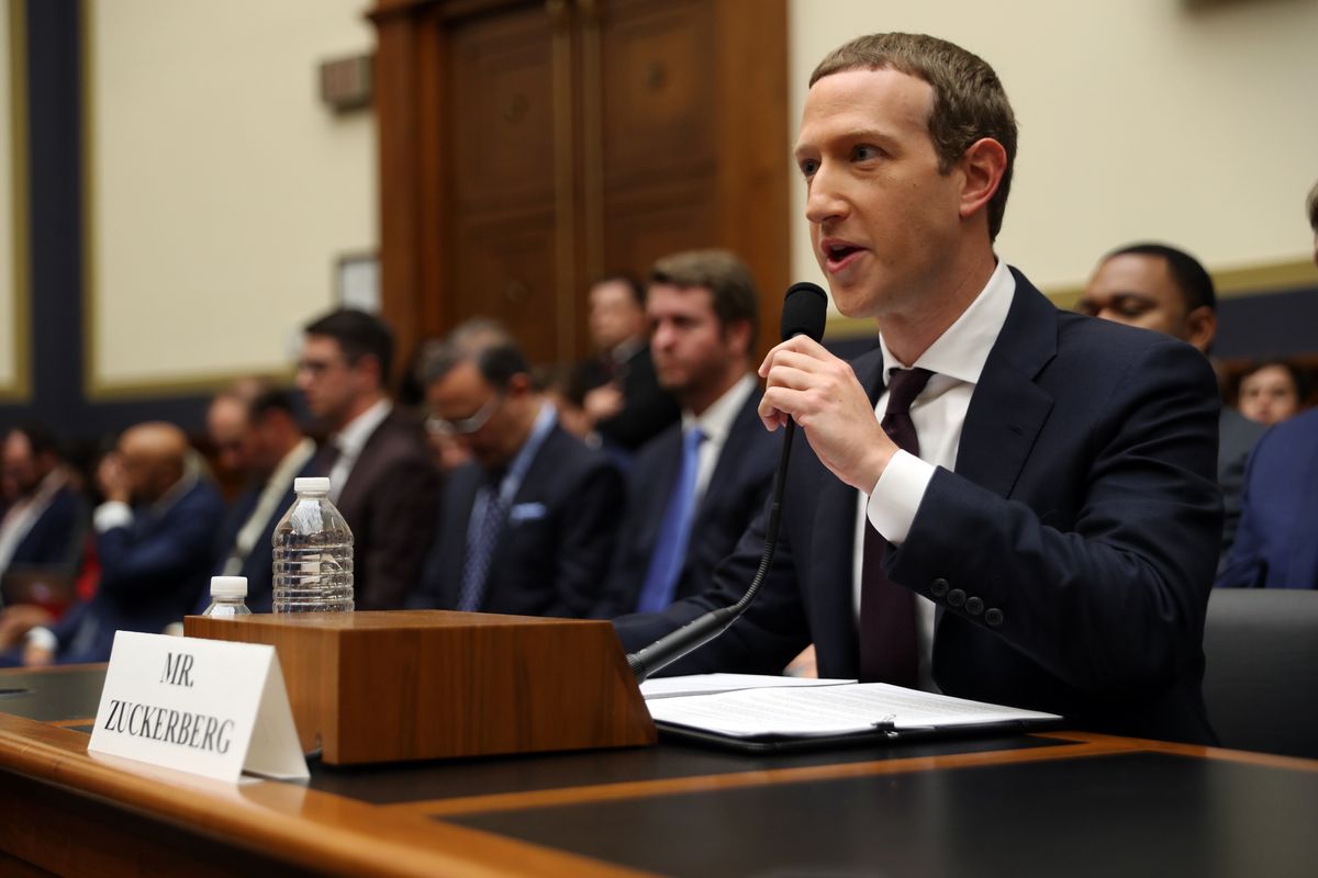 Marc Zuckerberg poinformował w zeszłym tygodniu o nowej funkcji Facebooka. Europejscy użytkownicy komunikatora będą musieli jeszcze trochę na tę nowinkę poczekać 