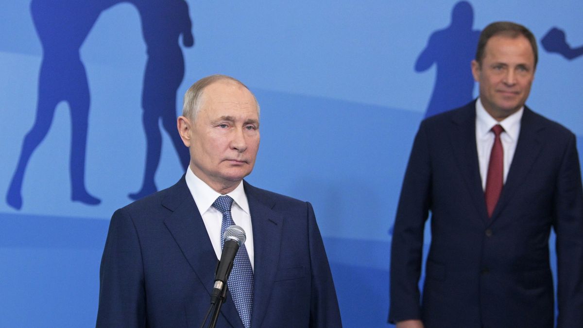 PAP/EPA / PAP/EPA/ALEXEI NIKOLSKY /SPUTNIK/KREMLIN POOL / Na zdjęciu: Władimir Putin podczas forum sportowego w Rosji