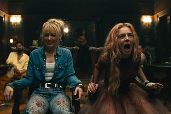 Intryga z iście szatańskim kultem bogaczy. Film jeszcze lepszy niż "jedynka"