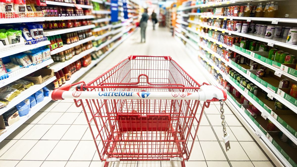 Carrefour w Polsce przechodzi na franczyzę