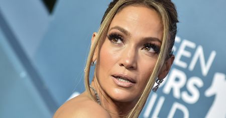 Odważna Jennifer Lopez. Gwiazda zszokowała swoim strojem na wyborach prezydenckich