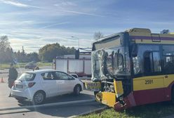 Wypadek w Łodzi. Najpierw kierowca autobusu stracił przytomność