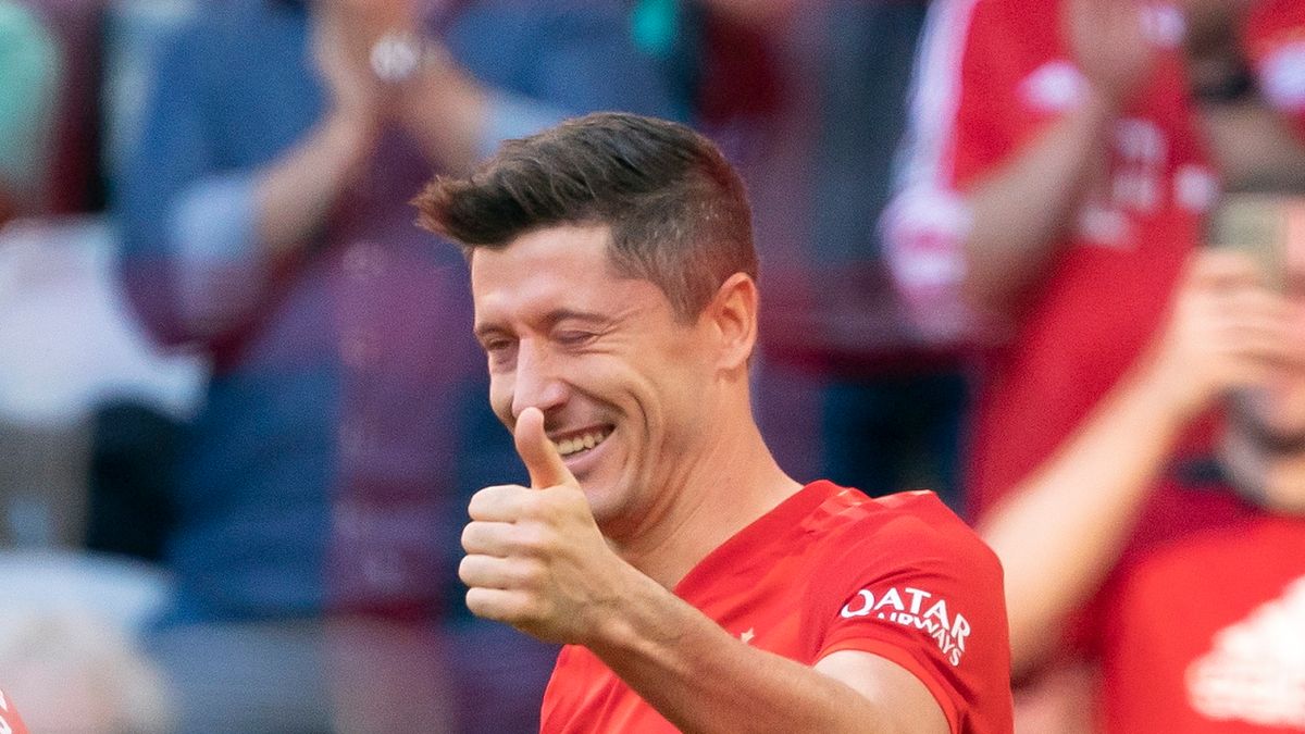 PAP/EPA / RONALD WITTEK / Na zdjęciu: Robert Lewandowski 