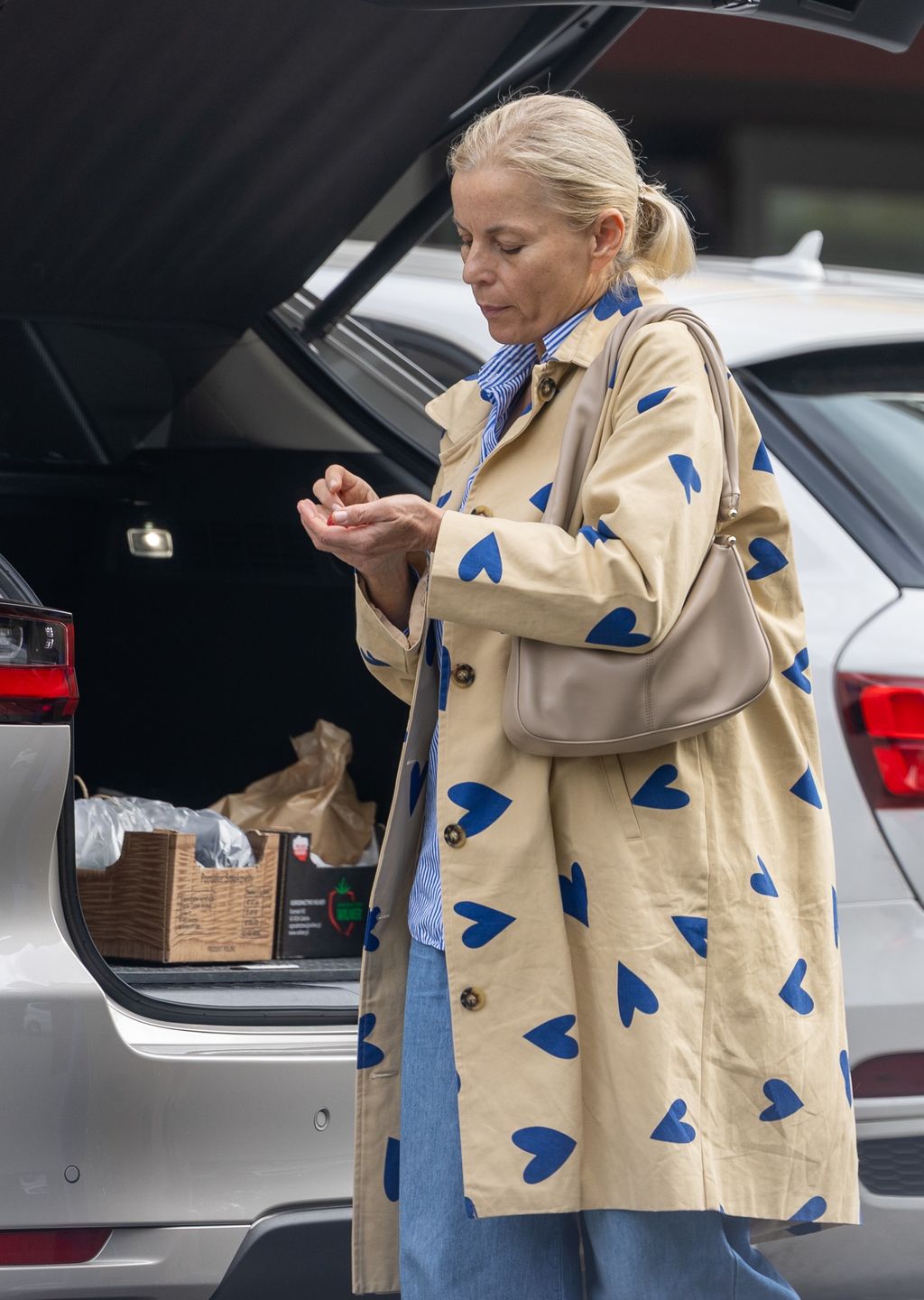 Małgorzata Foremniak załatwia sprawy na mieście