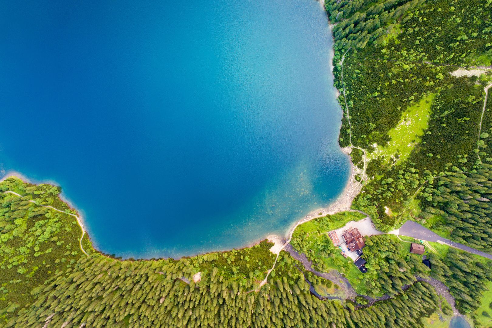 Wycieczka nad Morskie Oko to świetny pomysł także jesienią
