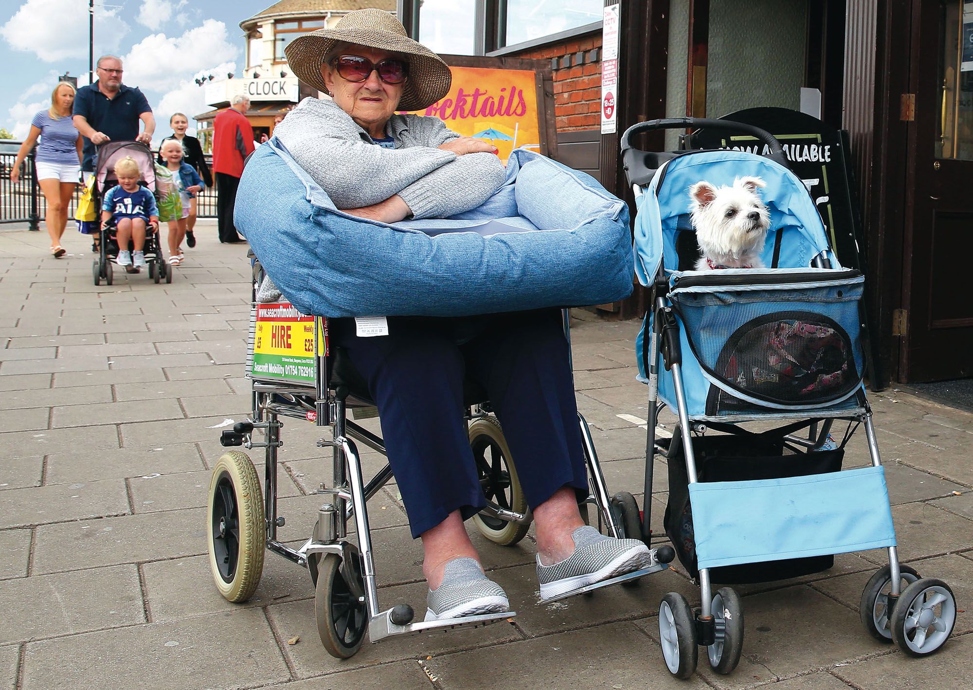 Fotografia uliczna z psami w roli głównej. Chris Porsz opowiada o "Barking" 2