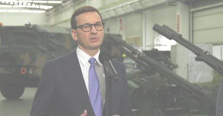 Premier: W przyszłym tygodniu wyjedzie pierwszy transport broni defensywnej na Ukrainę.