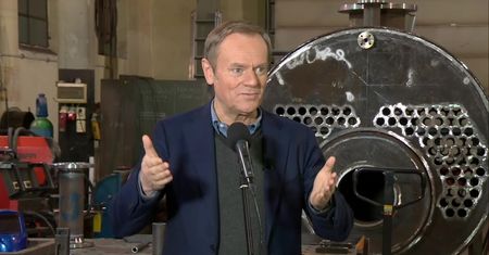 “To przypomina sen szaleńca” – Donald Tusk o galopujących cenach prądu i gazu.