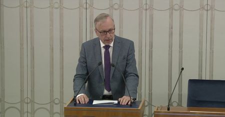 Senat odrzucił sprawozdanie Krajowej Rady Radiofonii i Telewizji.