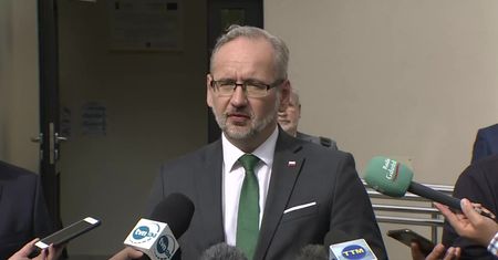 Minister zdrowia uspokaja – w Warszawie nie zabraknie ratowników. Chce ich zastąpić strażakami