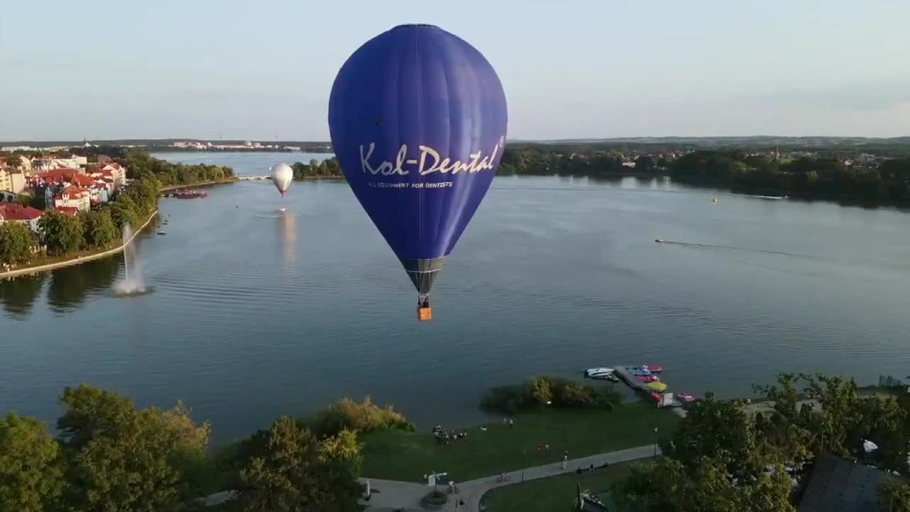 Balonowe zawody w Ełku. Udane, choć zawodnikom nie dane było podziwiać widoków…