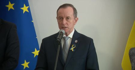 Marszałek Senatu o “lex Tusk”: Traktujemy to jako silne wotum nieufności PiS do służb