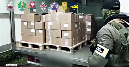 Funkcjonariusze CBŚP zlikwidowali szlak przemytników substancji służących do produkcji metamfetaminy