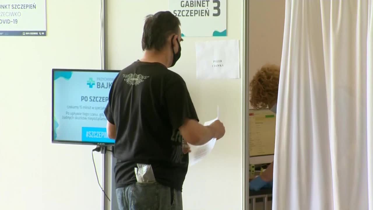 Spada tempo szczepień. Polska na ósmym miejscu w Unii Europejskiej.