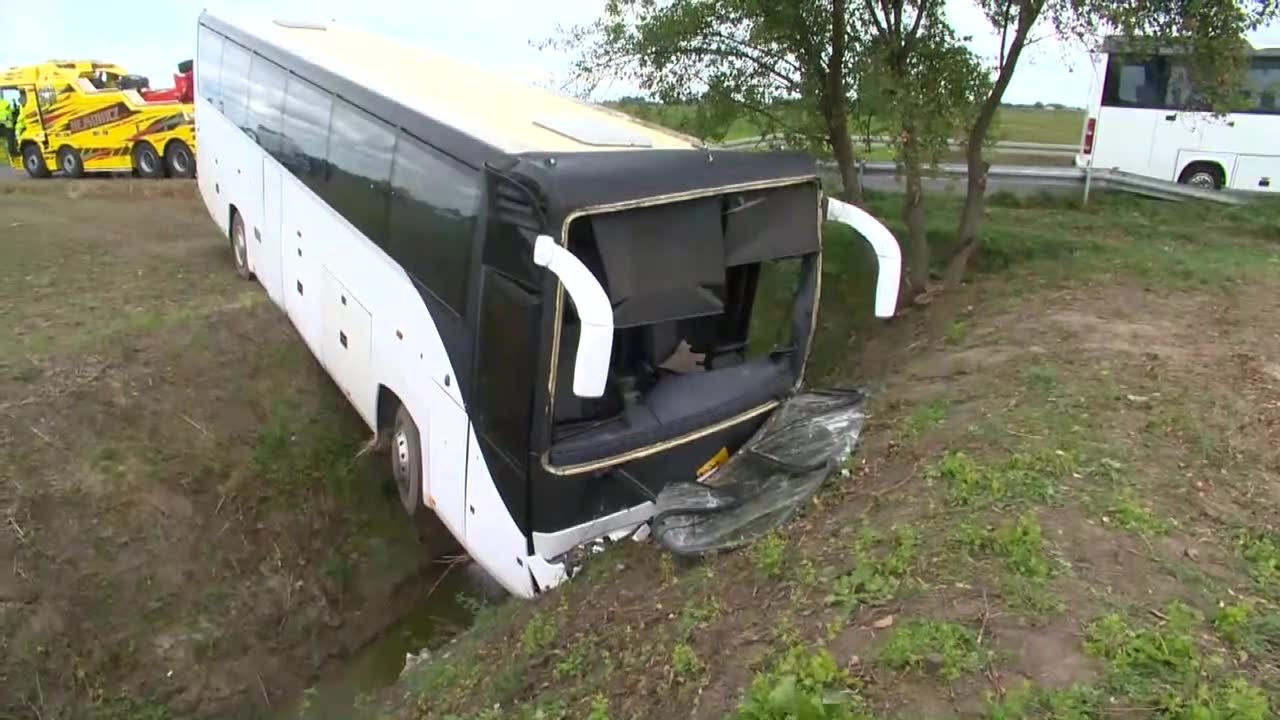 Autobus z przedszkolakami wjechał do rowu. 14 dzieci w szpitalu.