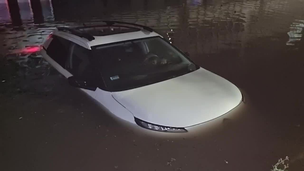 Kilkaset interwencji strażaków do środowego poranka. Bilans ulew w Ostrowie Wielkopolskim