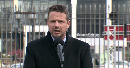 R. Trzaskowski apeluje o otwarcie szpitala tymczasowego w Warszawie. “Sytuacja robi się dramatyczna”