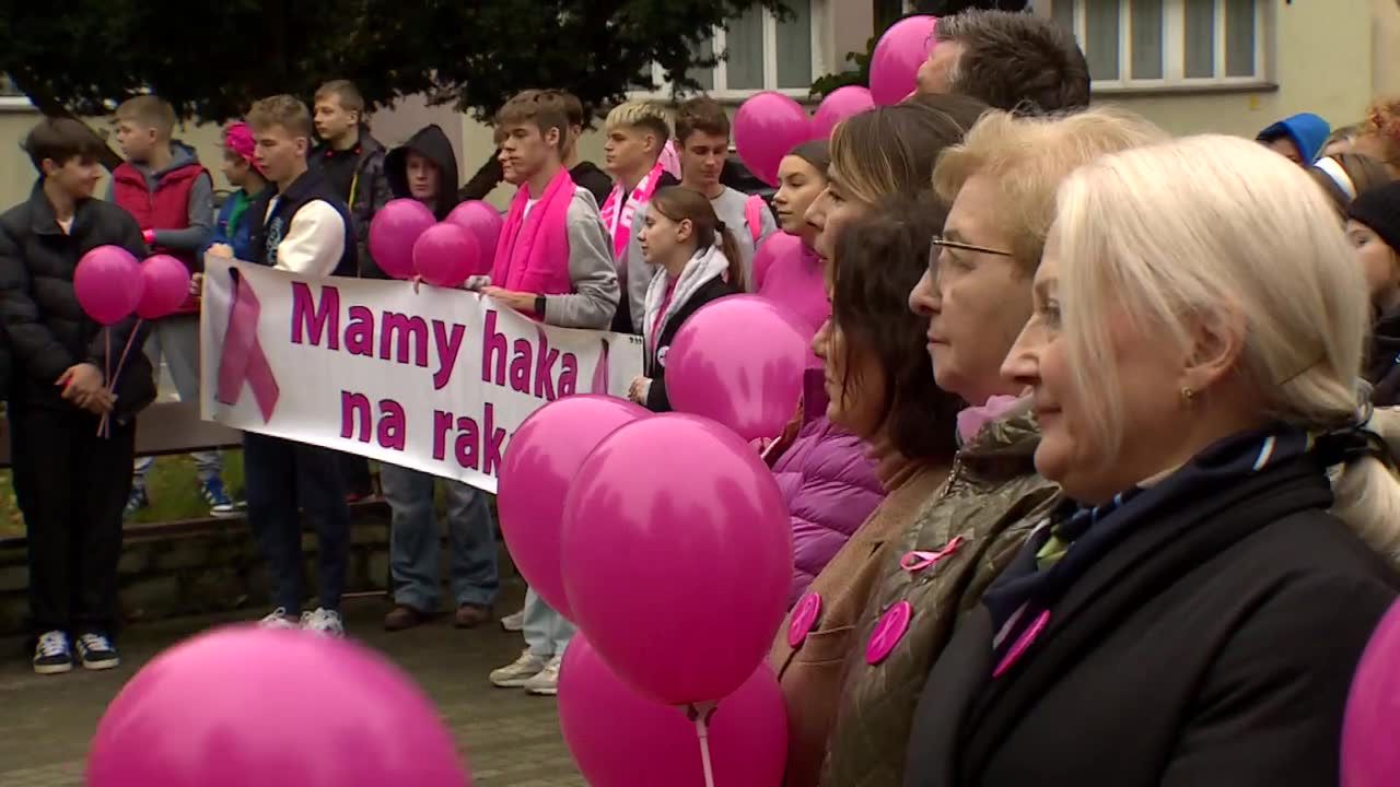 Marsz Różowej Wstążki w Oławie. Październik to miesiąc świadomości raka piersi