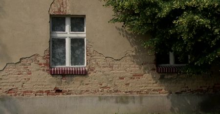 Prokuratura bada okoliczności śmierci 37-latki z Opolskiego. Zarzuty postawiono mężczyznom, którzy uczestniczyli z nią w alkoholowych “zawodach”