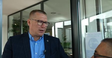 “Niestety już nikt nie wchodzi”. Nie mógł wejść na spotkanie z Kaczyńskim, zaraz później wpuszczono posła PiS