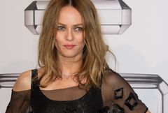 Vanessa Paradis coraz chudsza