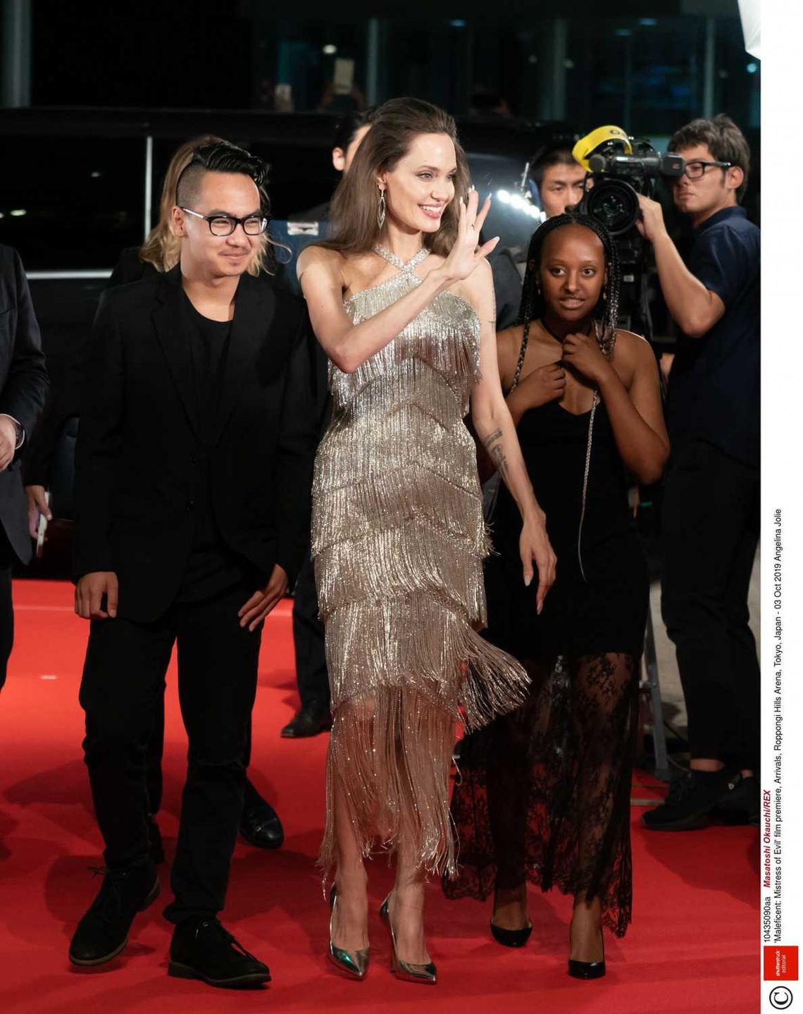 Angelina Jolie z dziećmi na promocji filmu Maleficent: Mistress of Evil w Tokio