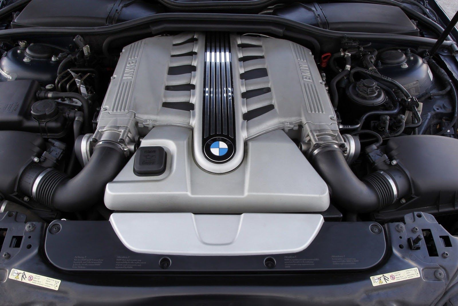 BMW Serii 7 V12