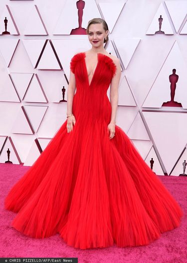 Amanda Seyfried – Oscary 2021, kreacja: Armani Prive