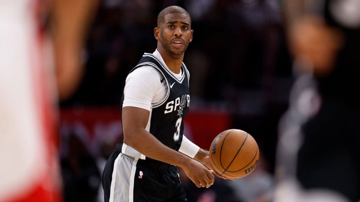 Getty Images / Tim Warner / Na zdjęciu: Chris Paul