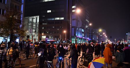 Strajk kobiet w Warszawie. Policja ocenia poniedziałkowe protesty jako najspokojniejsze