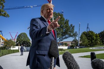 Atak hakerów na Trump Mobile. Wyciekły dane klientów