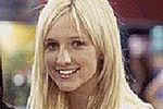 Ashlee Simpson poprawia nos