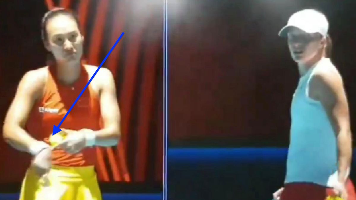 Twitter / x.com/tenniscoaching / Podczas rozgrzewki przed meczem Igi Świątek z Qinwen Zheng doszło do zgrzytu.