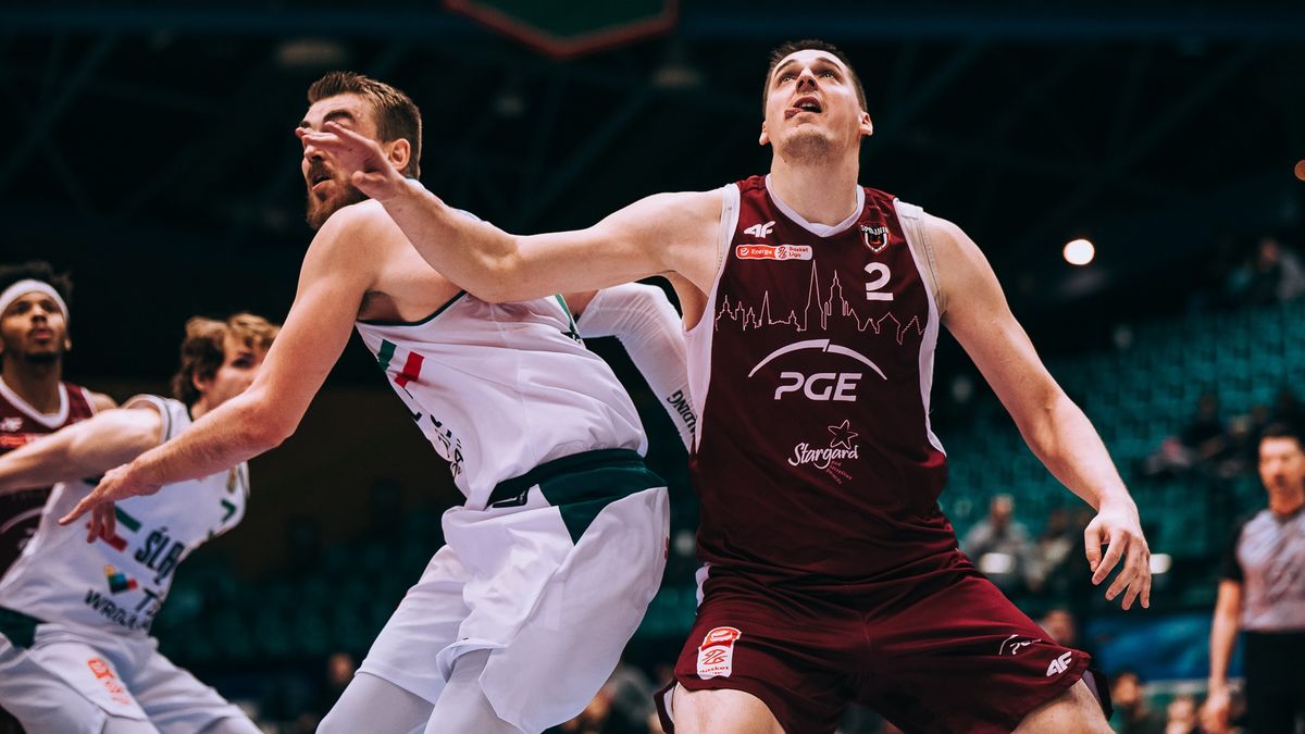 WP SportoweFakty / Karolina Bąkowicz / Na zdjęciu: Piotr Niedźwiedzki (z prawej)