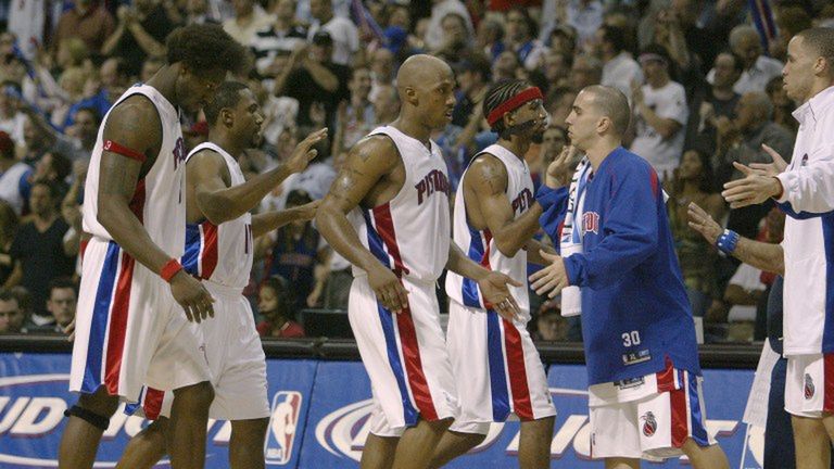 Zdjęcie okładkowe artykułu: Ben Wallace i Chauncey Billups byli liderami Pistons nie tylko na boisku, ale też i w szatni