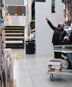 Niemcy. Półki świecą pustkami. Kolejne markety mają problem