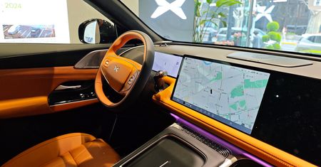 Chińczycy kuszą ładowaniem "elektryka" za złotówkę. "Tesla też już to miała"