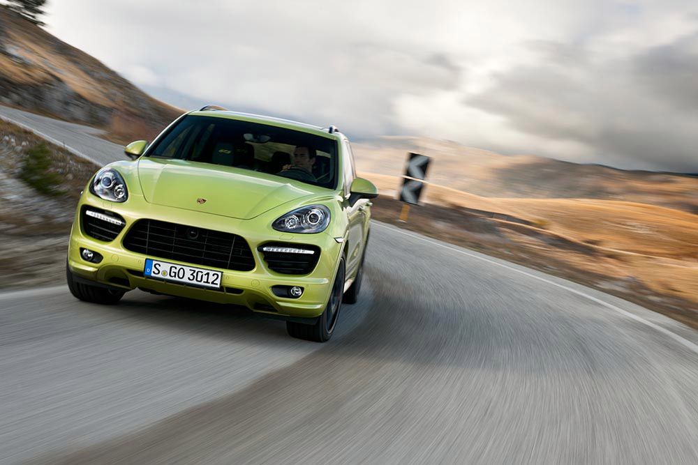 Nowe Porsche Cayenne GTS - sportowy olbrzym [aktualizacja]