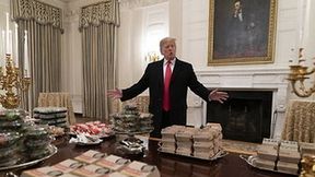 Trump zaprosił sportowców do Białego Domu. Ugościł ich hamburgerami