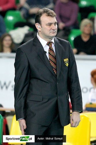 Kibice pilskich siatkarek liczą na udany debiut Dariusza Luksa na trenerskiej ławce PTPS-u.