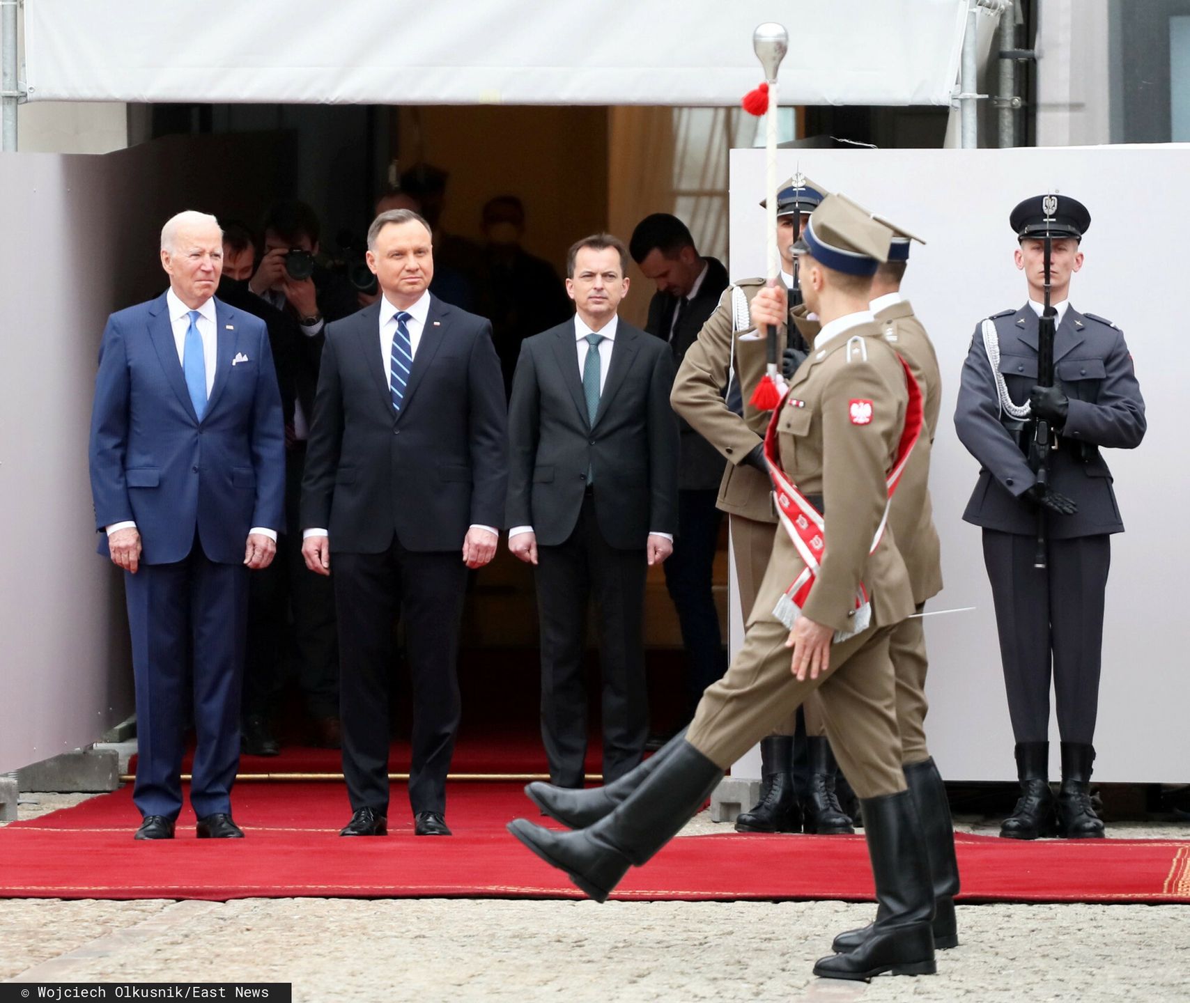 Wizyta prezydenta Joe Bidena w Polsce
Fot. Wojciech Olkusnik/East News, Warszawa, 26.03.2022. Wizyta Joe Bidena. Prezydent USA przylecial do Polski w zwiazku z trwajaca od miesiaca rosyjska inwazja na Ukraine. Oficjalne powitanie przez prezydenta Andrzeja Dude w Palacu Prezydenckim.
N/z: Andrzej Duda, Joe Biden
Wojciech Olkusnik