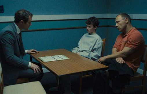 Ten serial trafi na listę najlepszych produkcji 2025 roku. Dlaczego „Dojrzewanie” Netfliksa wzbudziło takie emocje?