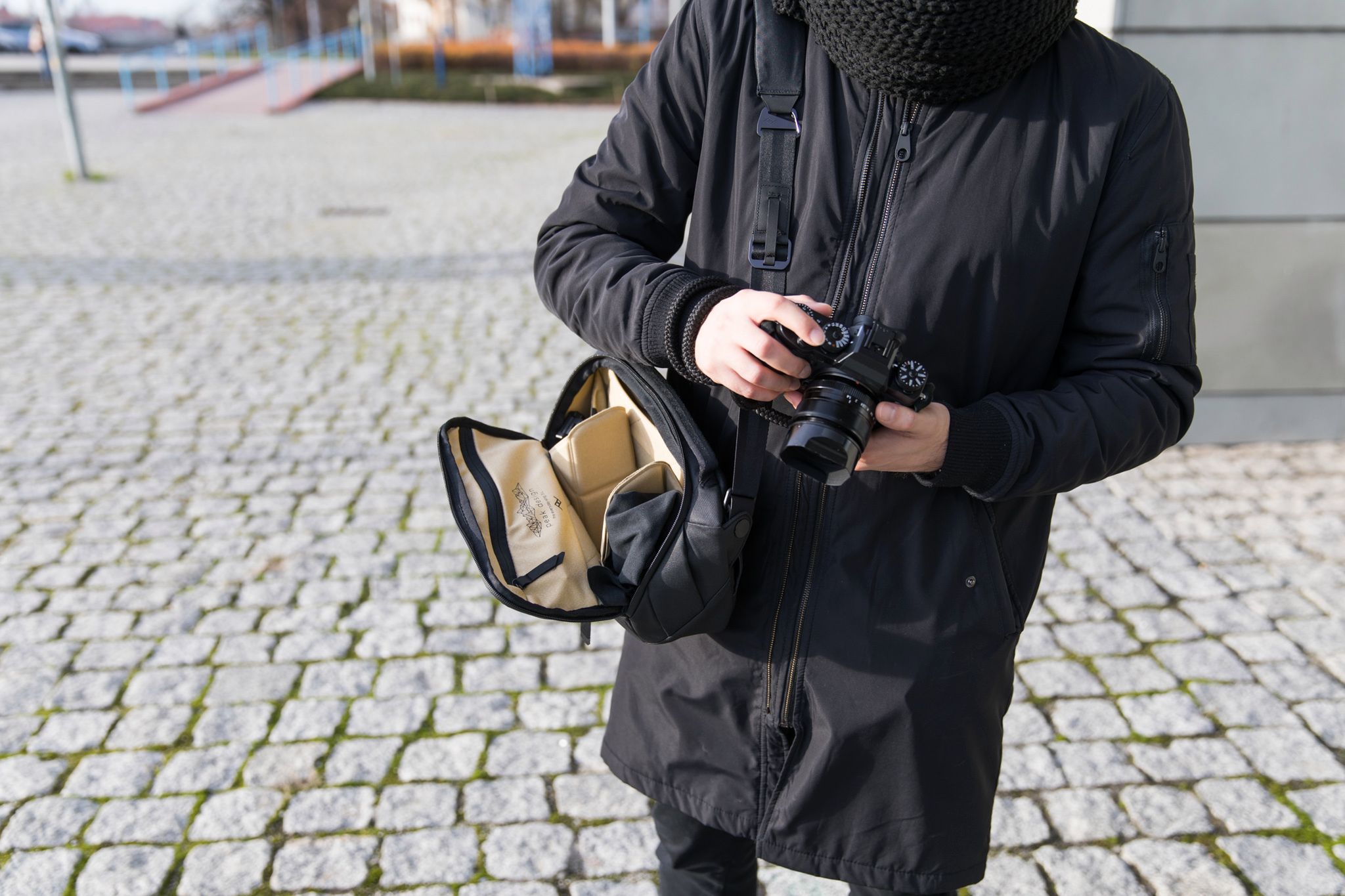 Peak Design Everyday Sling – torba fotograficzna, którą nosisz tak, jak lubisz 1