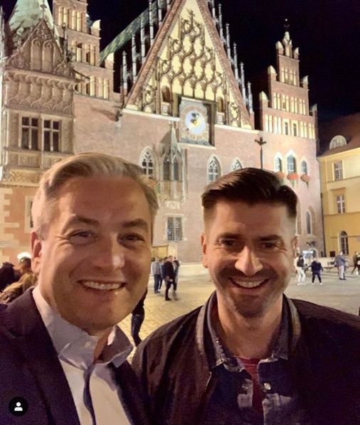 Krzysztof Śmiszek podarł na wizji projekt ustawy Kai Godek "Stop LGBT"