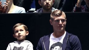 Toni Kroos zrobił sobie przerwę od piłki nożnej. Razem z synem oglądał mecz Rogera Federera