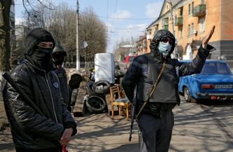 Aneksja Krymu. Nieznani sprawcy zaatakowali siedzibę Tatarów w Symferopolu