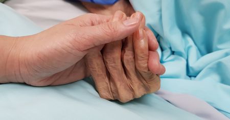 Zwiastują nadchodzącą śmierć. Pojawiają się kilka tygodni przed odejściem