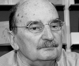 Sławomir Mrożek nie żyje