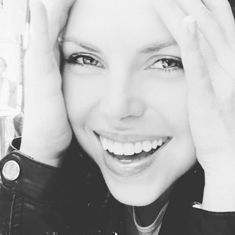Aleksandra Kwaśniewska zdjęcie z października
