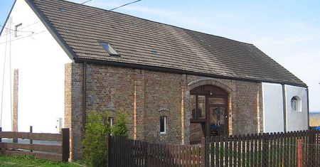 Adaptacja budynku niemieszkalnego. Dom z garażu lub stodoły sposobem na oszczędność?